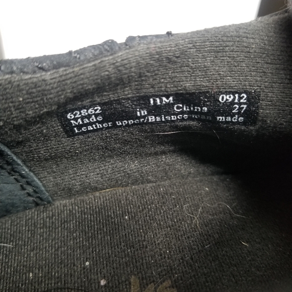 CLARKS BENDABLE BLACK HEELED DRESS SHOE WITH INNER ZIPPERS SIZE 11 - Picture 5 of 10